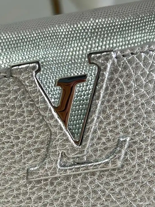 CAPUCINES VUITTON MINI LOUIS 0402